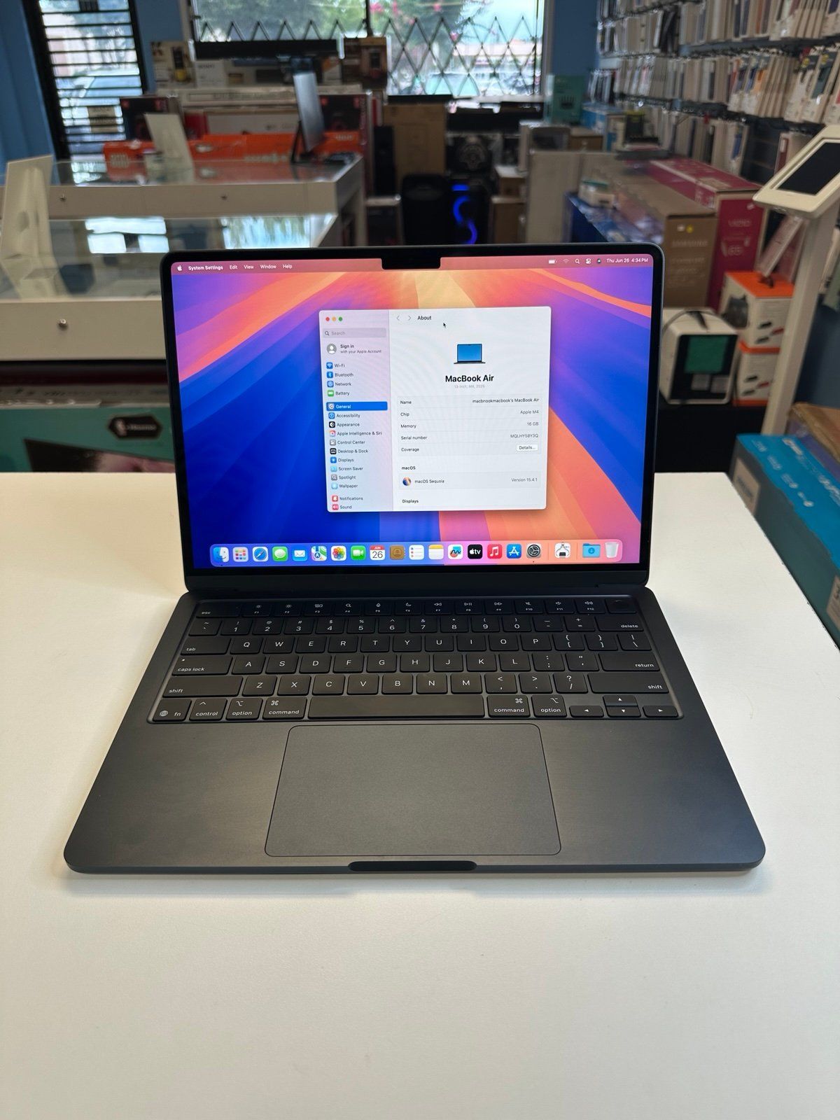 MacBook Air Midnight (13-inch, M4, 2025) 16GB 256 SSD With Apple Care Warranty_1