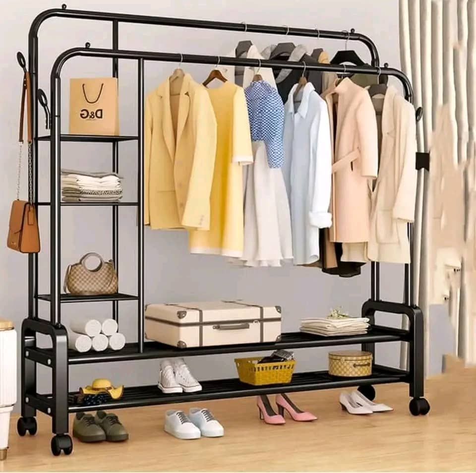 Metal closets_0