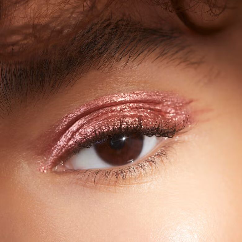 Sombra de ojos líquida metálica_3