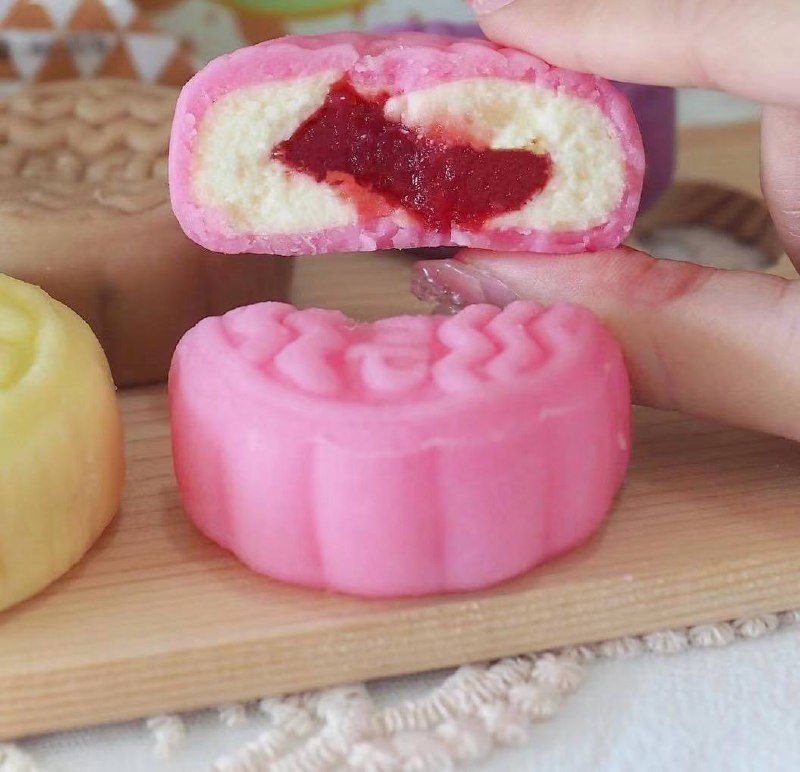 七星伴月·猫山王榴莲冰皮月饼_4