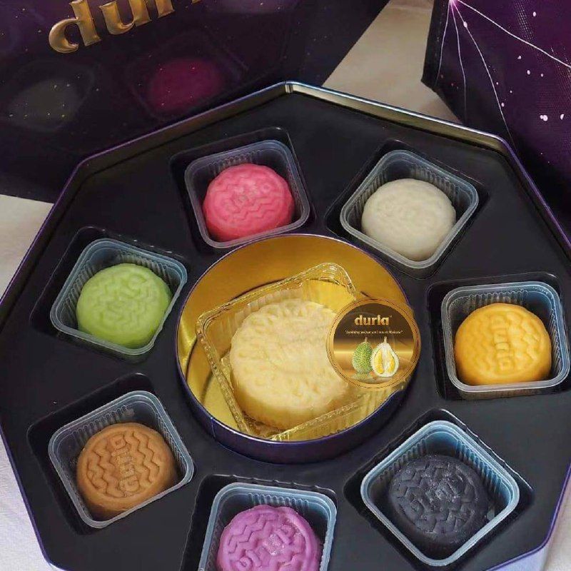 七星伴月·猫山王榴莲冰皮月饼_2