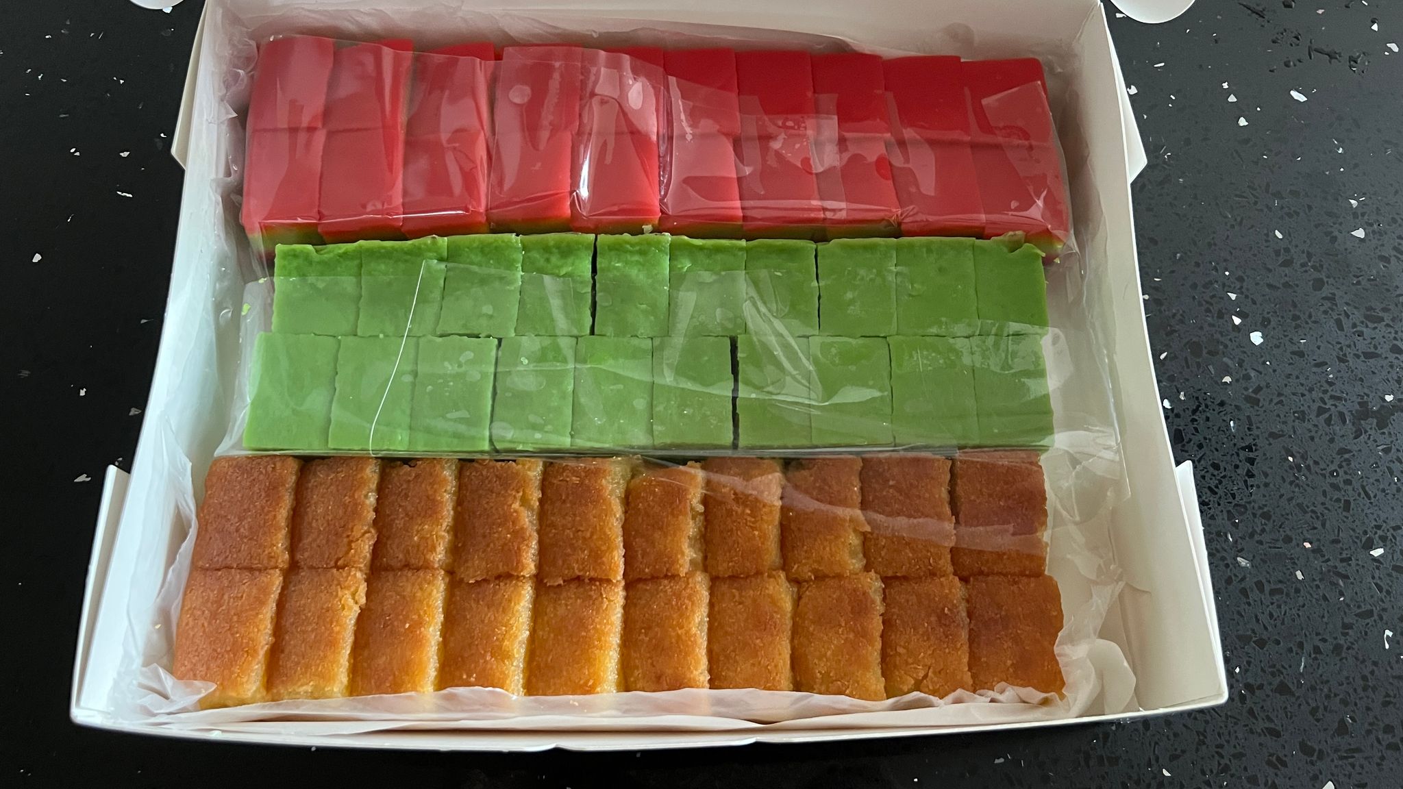 CUSTOMISE YOUR SG60 KUEH PARTY SET (FROM $60)_2