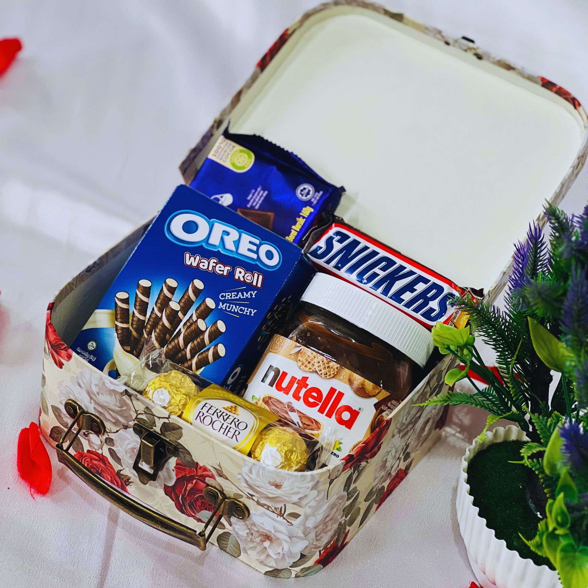 Sweetheart Surprise Gift Box_2