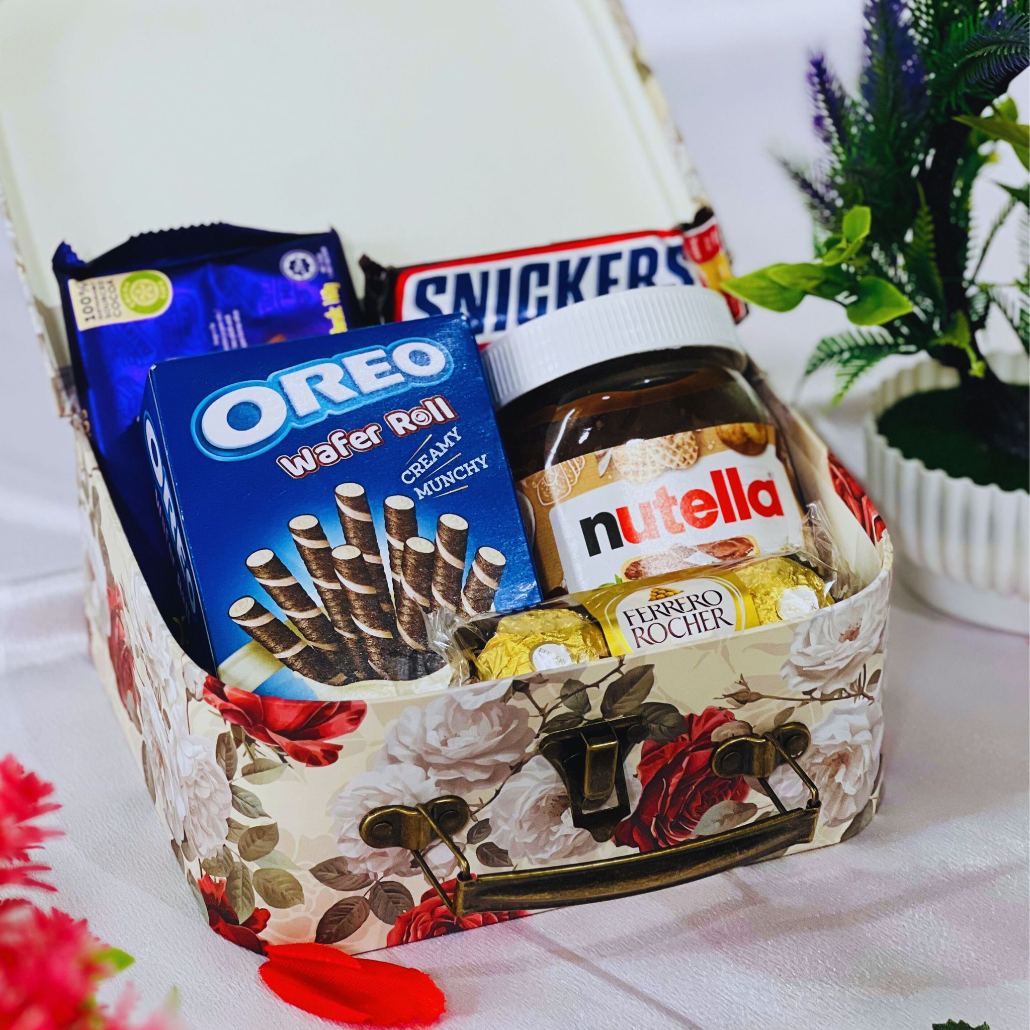 Sweetheart Surprise Gift Box_3