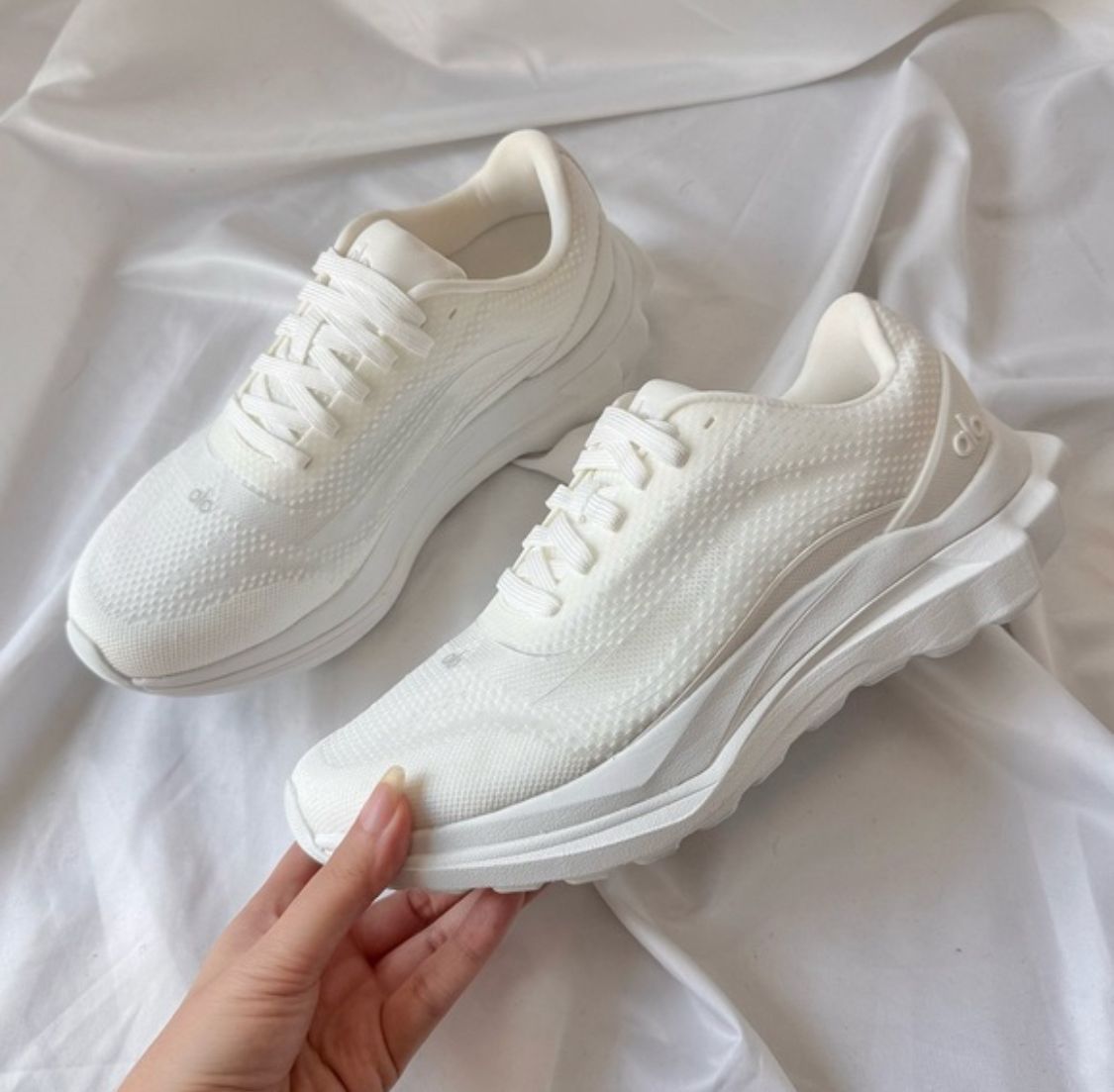 ALO - WHITE_0