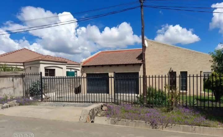 Stand alone house  by Manamz properties _0