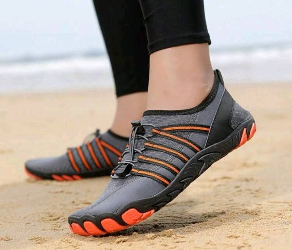 Unisex Lightweight Quick-Drying Five-Toe Barefoot Beach Shoes_2