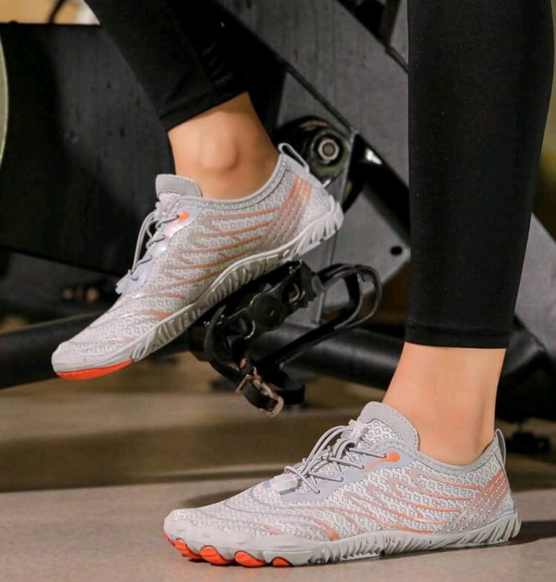 Unisex Lightweight Quick-Drying Five-Toe Barefoot Beach Shoes_10