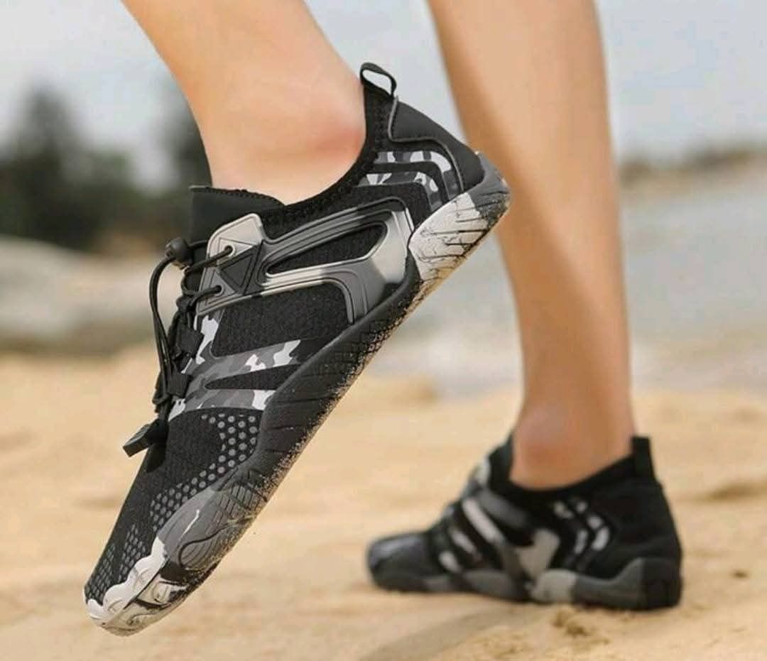 Unisex Lightweight Quick-Drying Five-Toe Barefoot Beach Shoes_6