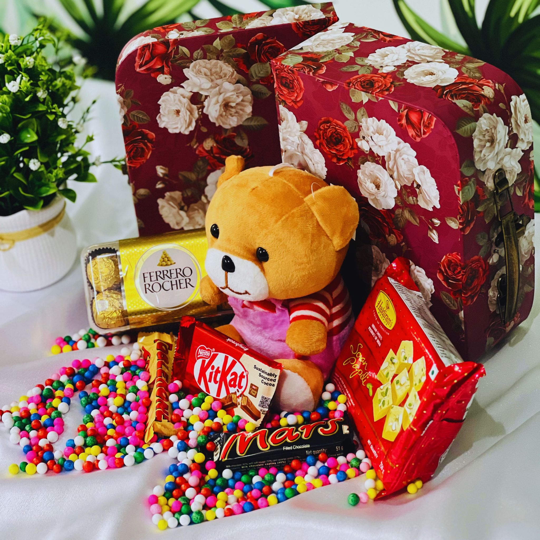 Tales of a tiny heart Gift Box_3