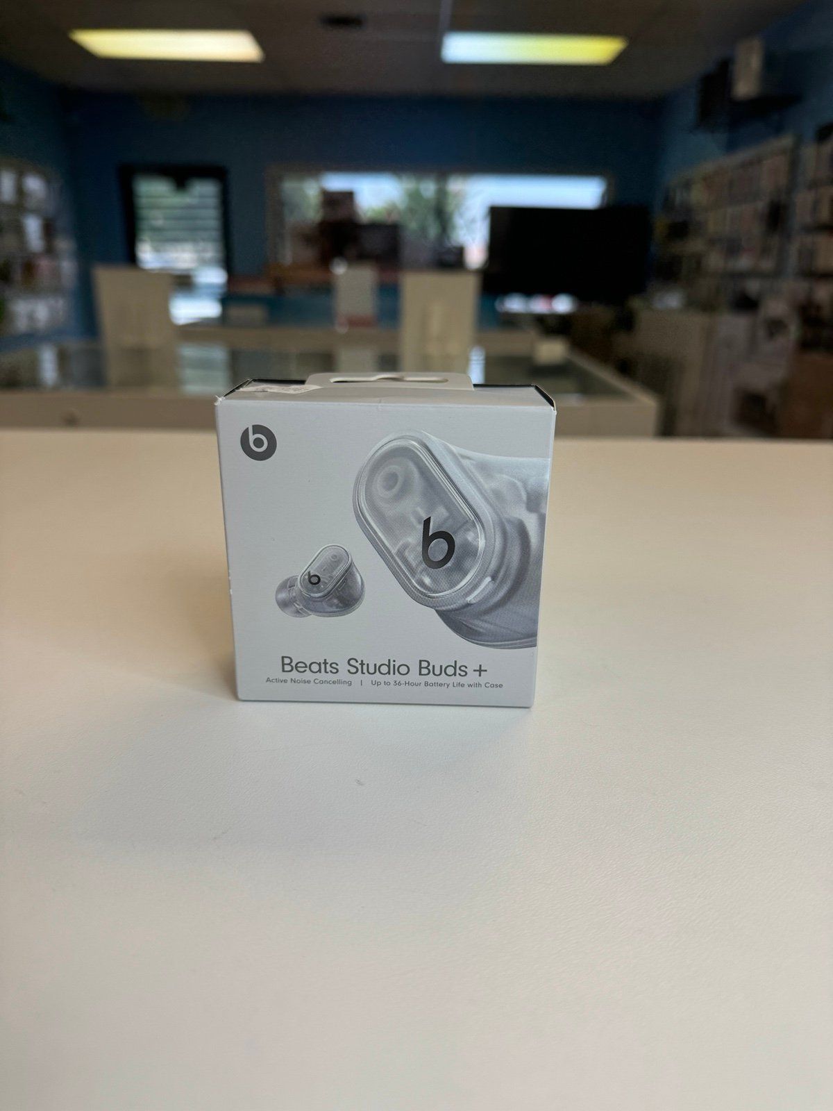 Beats Studio Buds +  plus Noise Cancelling Transparent Apple Care Plus TIL 2026_7