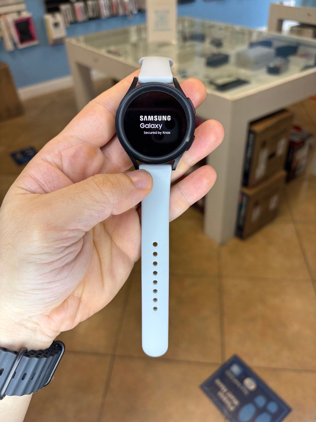 Samsung Galaxy Pro 5 Black Color 45MM Like New_0