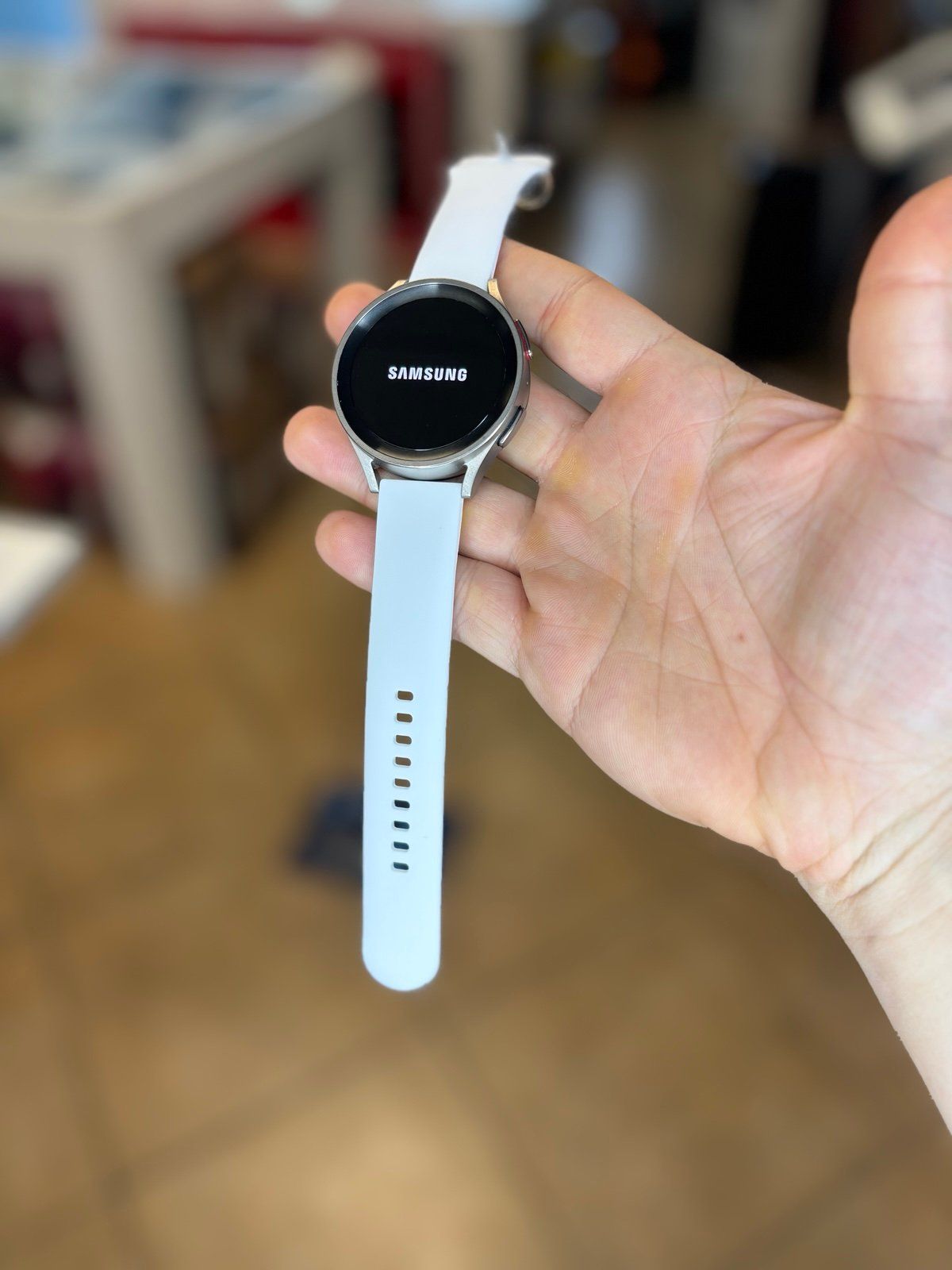 Samsung Galaxy Pro 5 Silver Color 45MM Like New_8