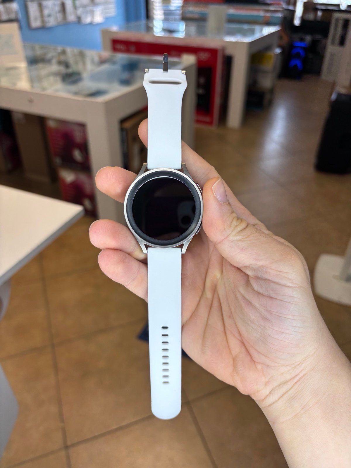 Samsung Galaxy Pro 5 Silver Color 45MM Like New_6