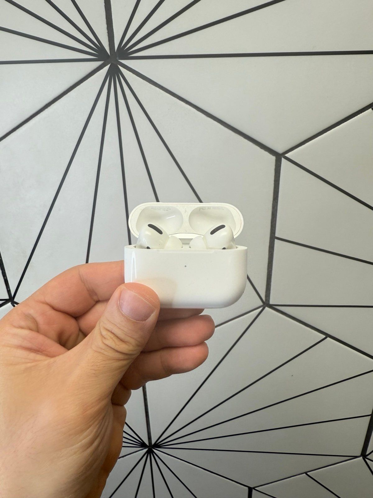 AirPods Pro Apple Original Headphones with noise cancellation_1