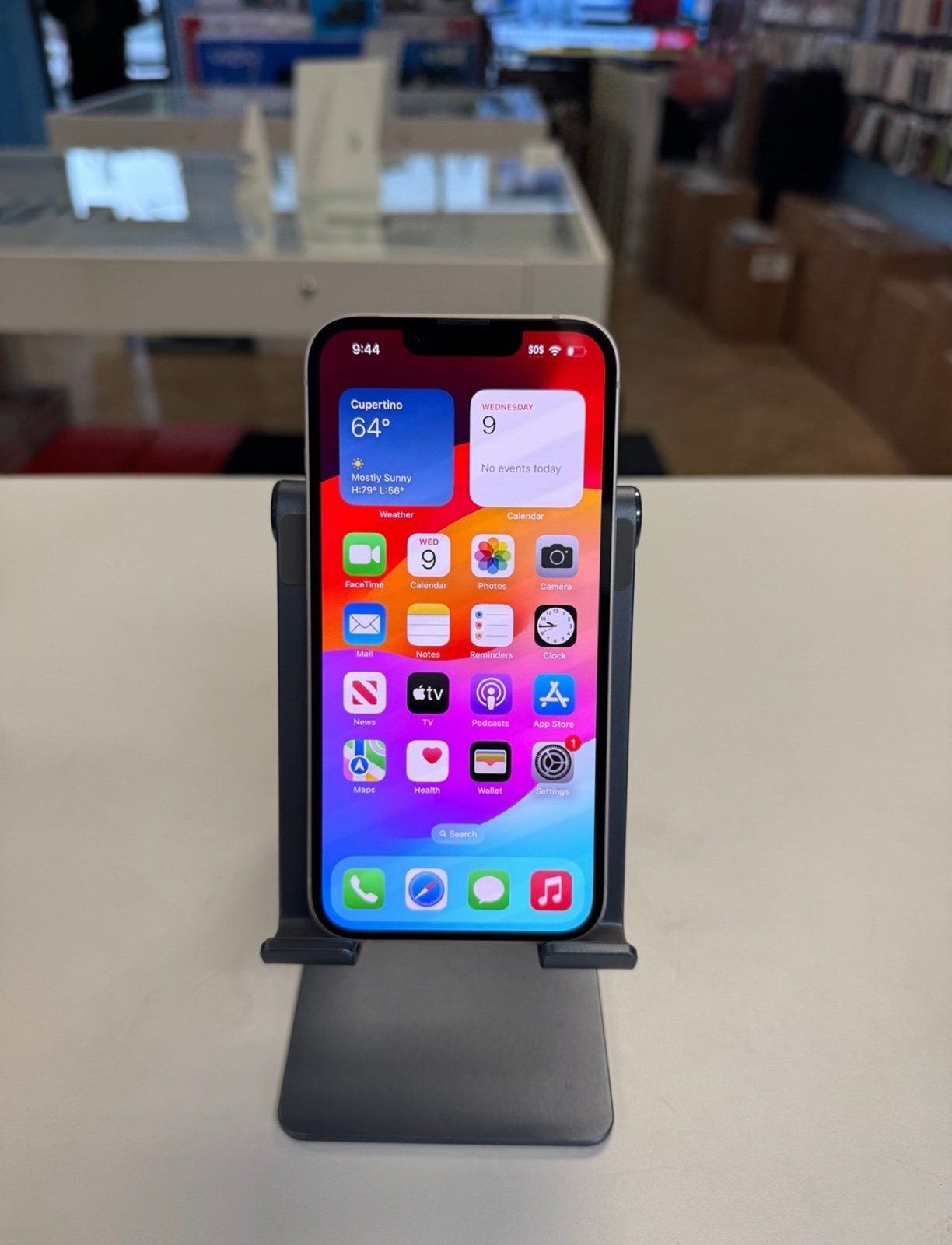 Apple iPhone 13 128GB AT&T H2O Cricket Perfect Condition_1