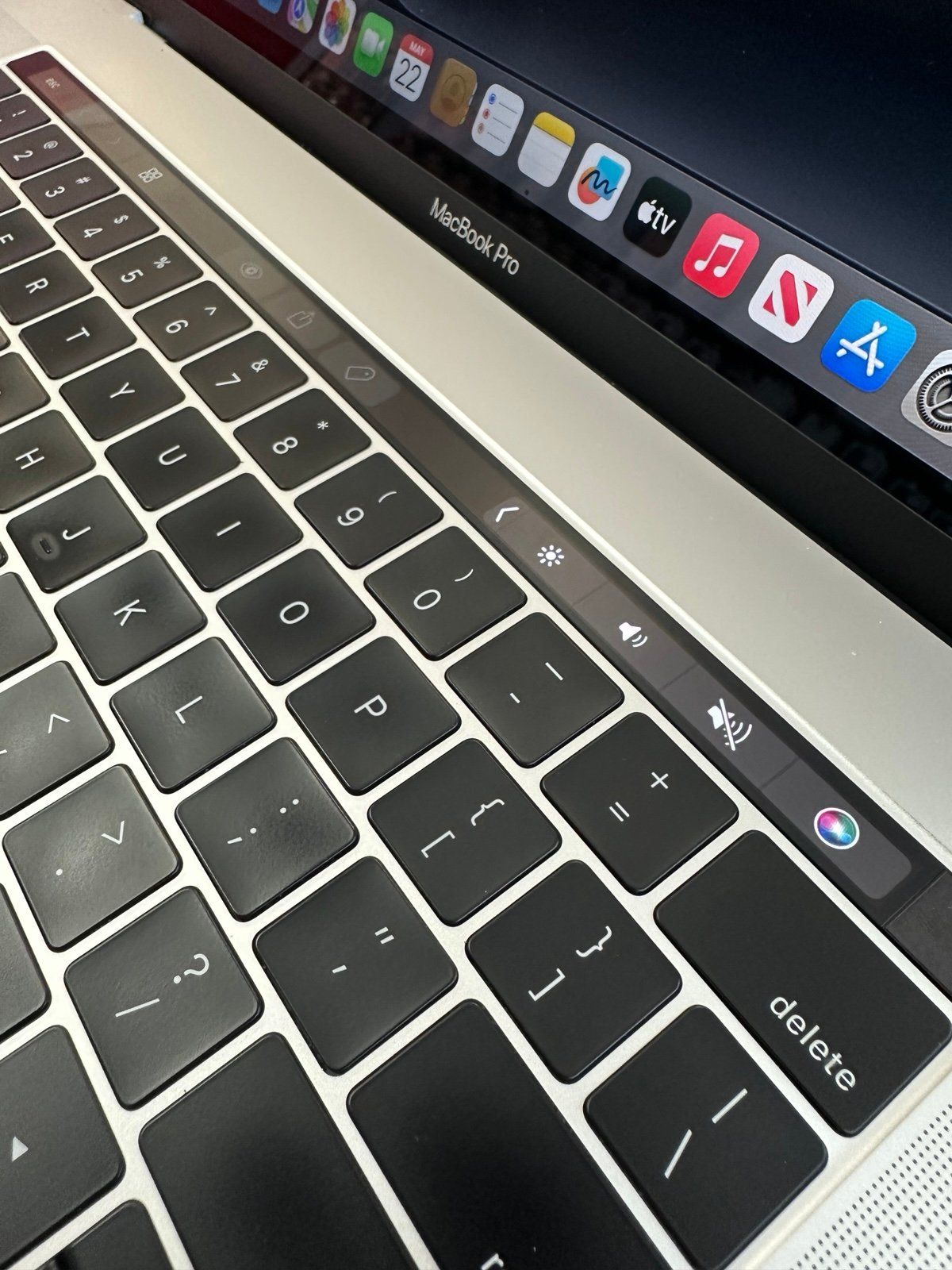 MacBook Pro i9 32GB Ram 512SSD with Touch Bar Great condition CONDITION_5