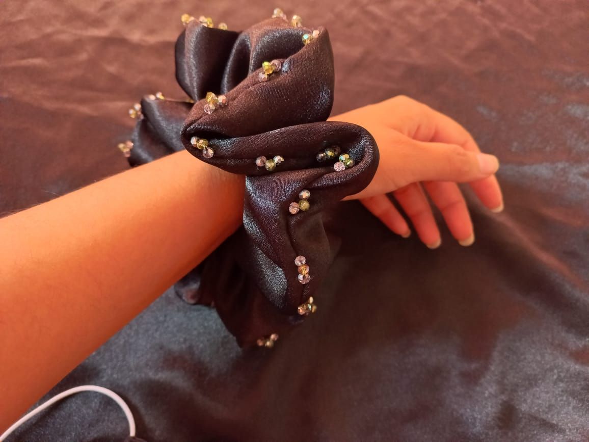 🌷 Royal Scrunchies_6