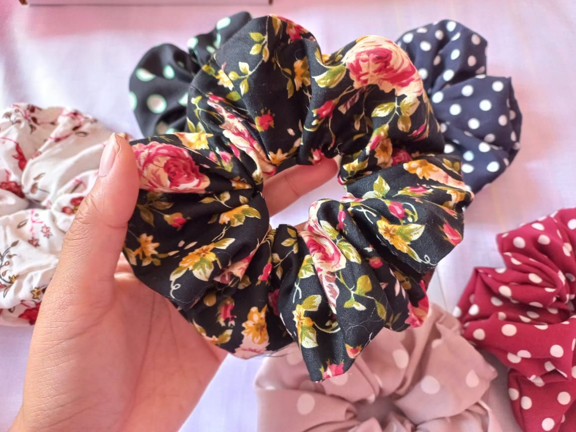 🌷 Floral Scrunchies – Your Hair’s Favorite Bouquet 🌷_0