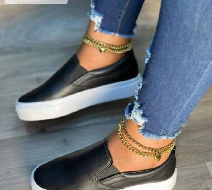 Black Casual Sneakers_0