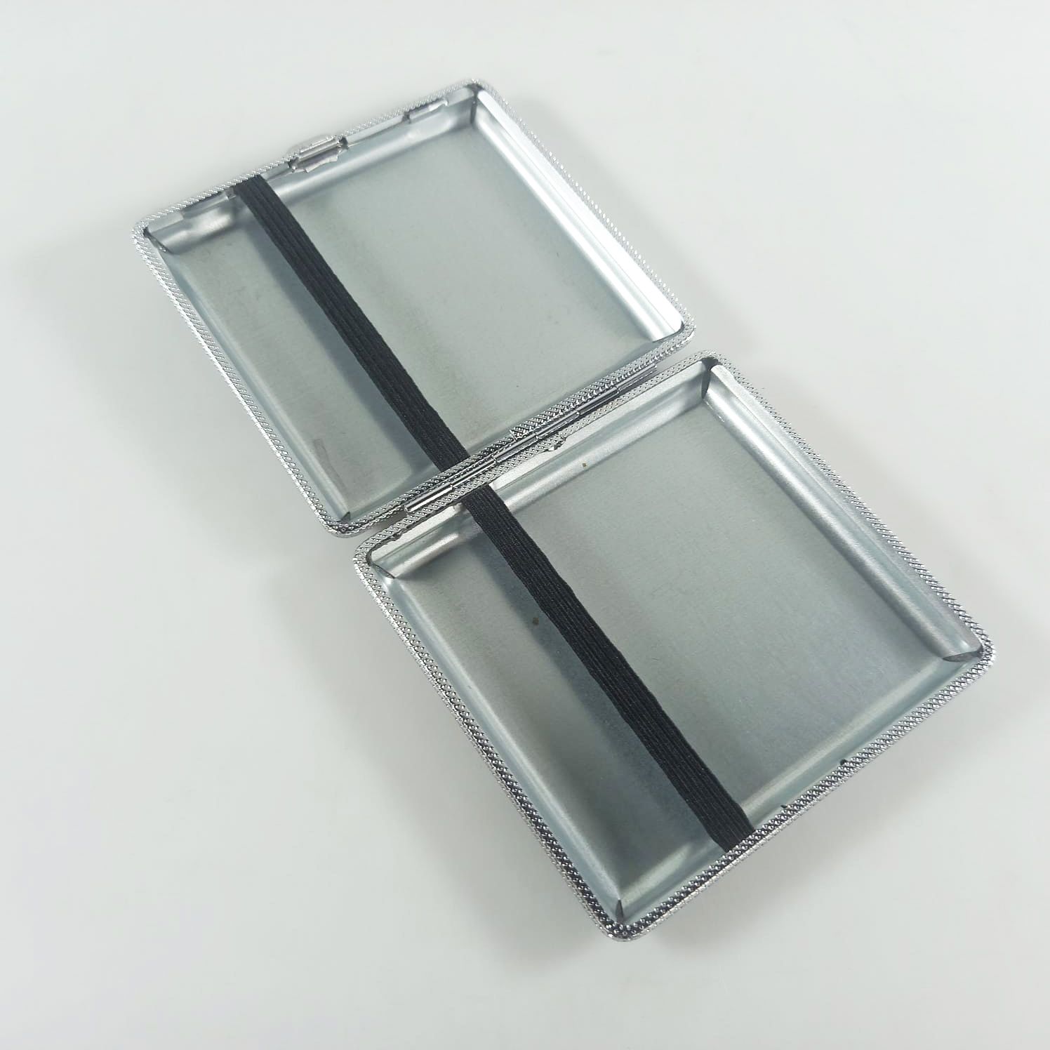 Ophone Kotak Rokok Elegan Silver Bermotif_1