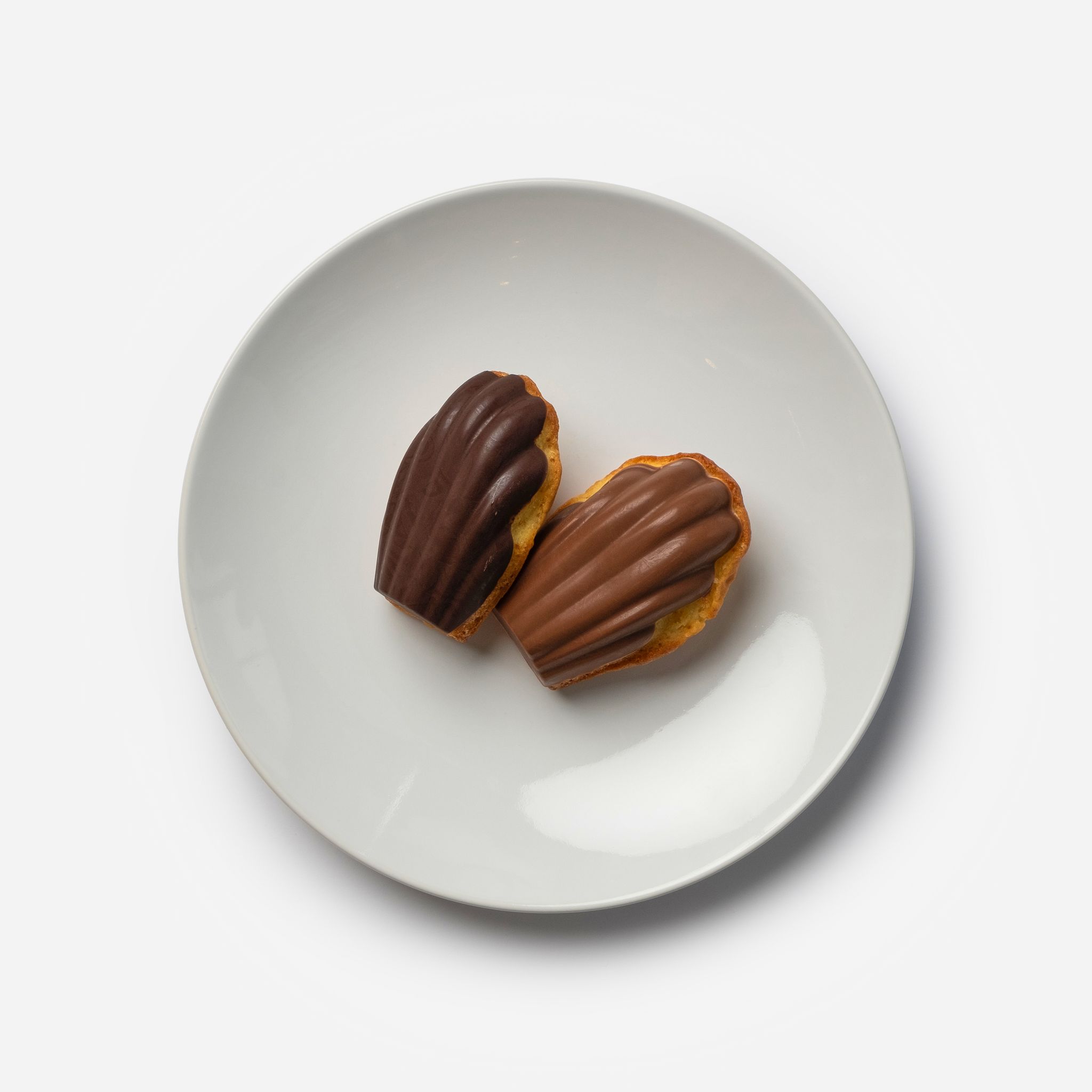 Roots Madeline Milk + Dark Chocolate 170g_0