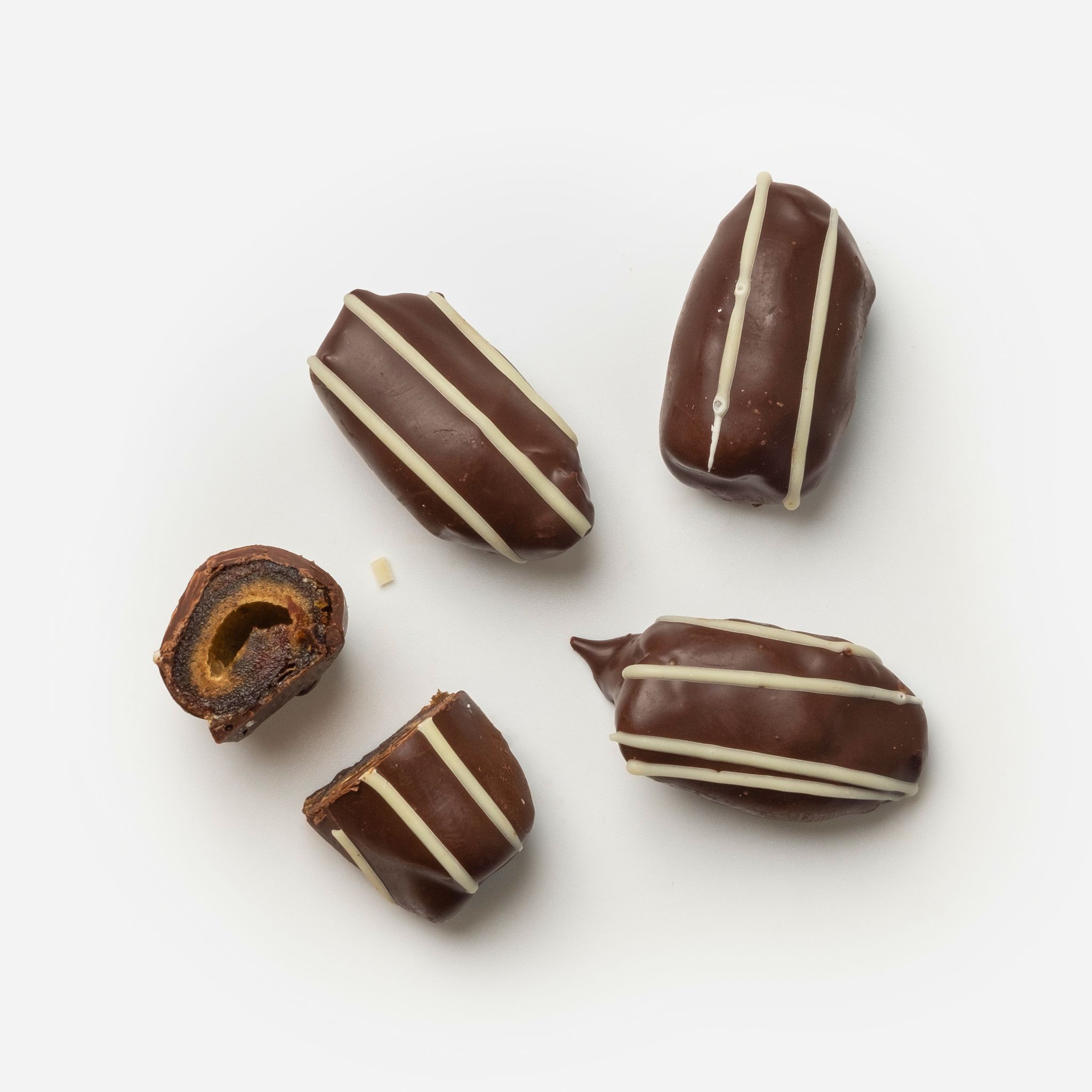 Roots Seedless Dates with Dark Belgian Chocolate 100g_1