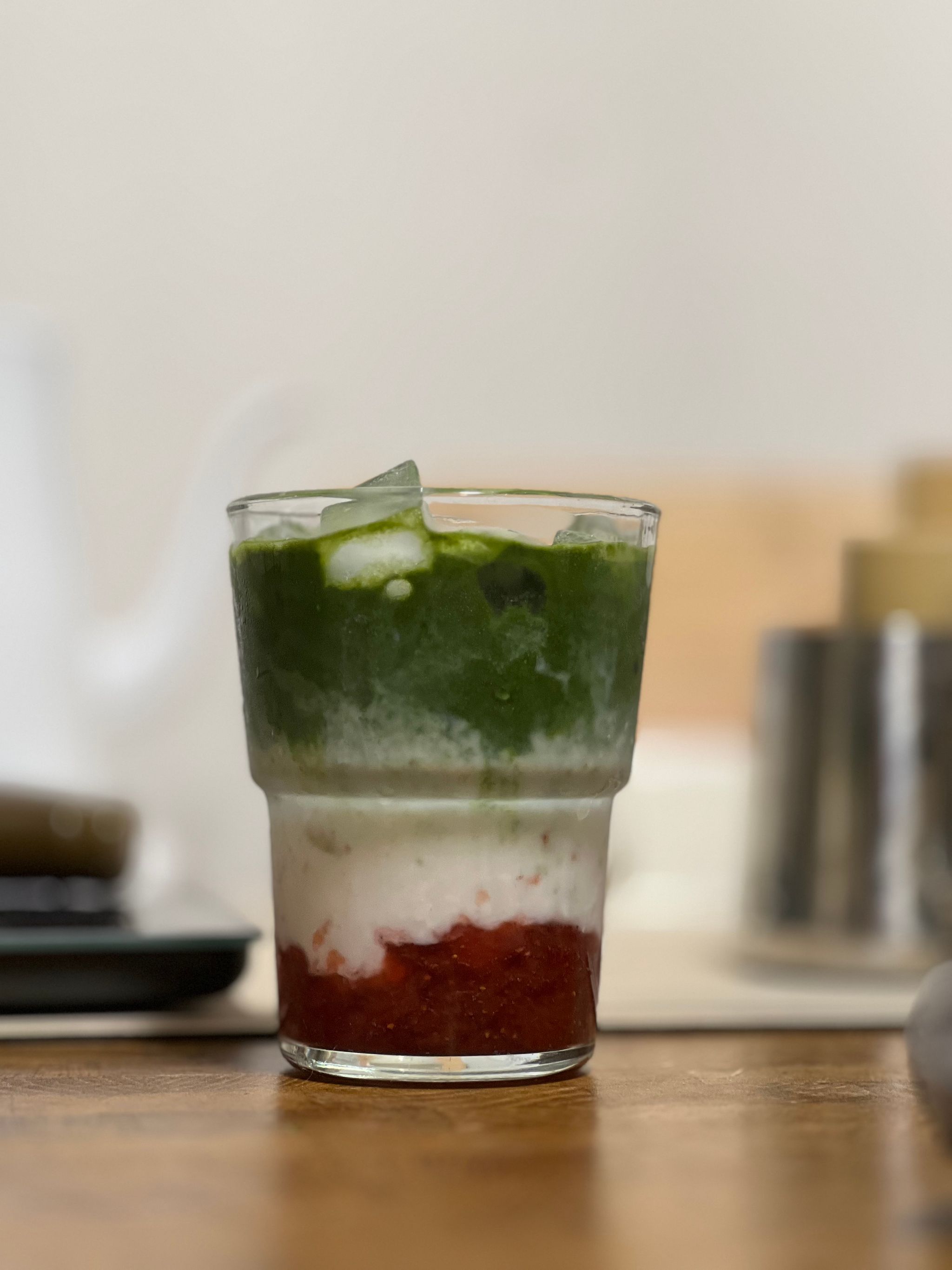 Strawberry Matcha Latte 🍓_0