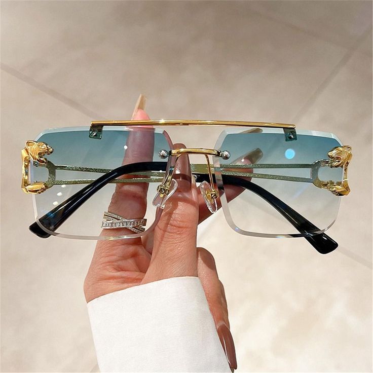 Lunettes de soleil oversize_17