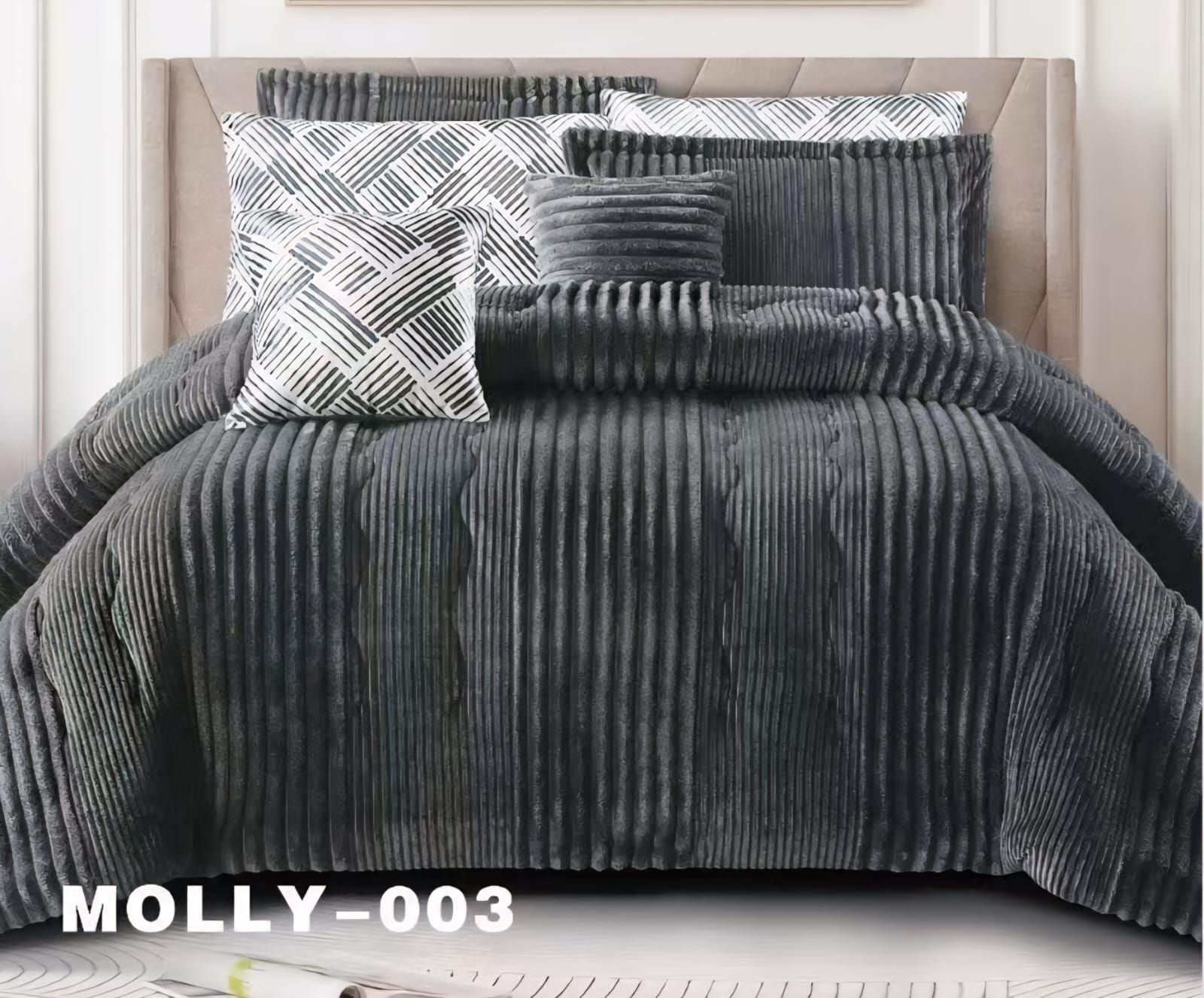 7 Piece Molly Velvet Comforter Set_0