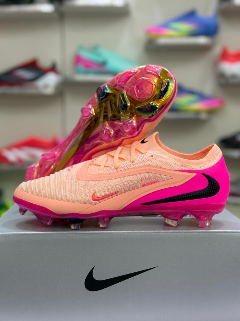 Crampons Nike Phanton 6_4