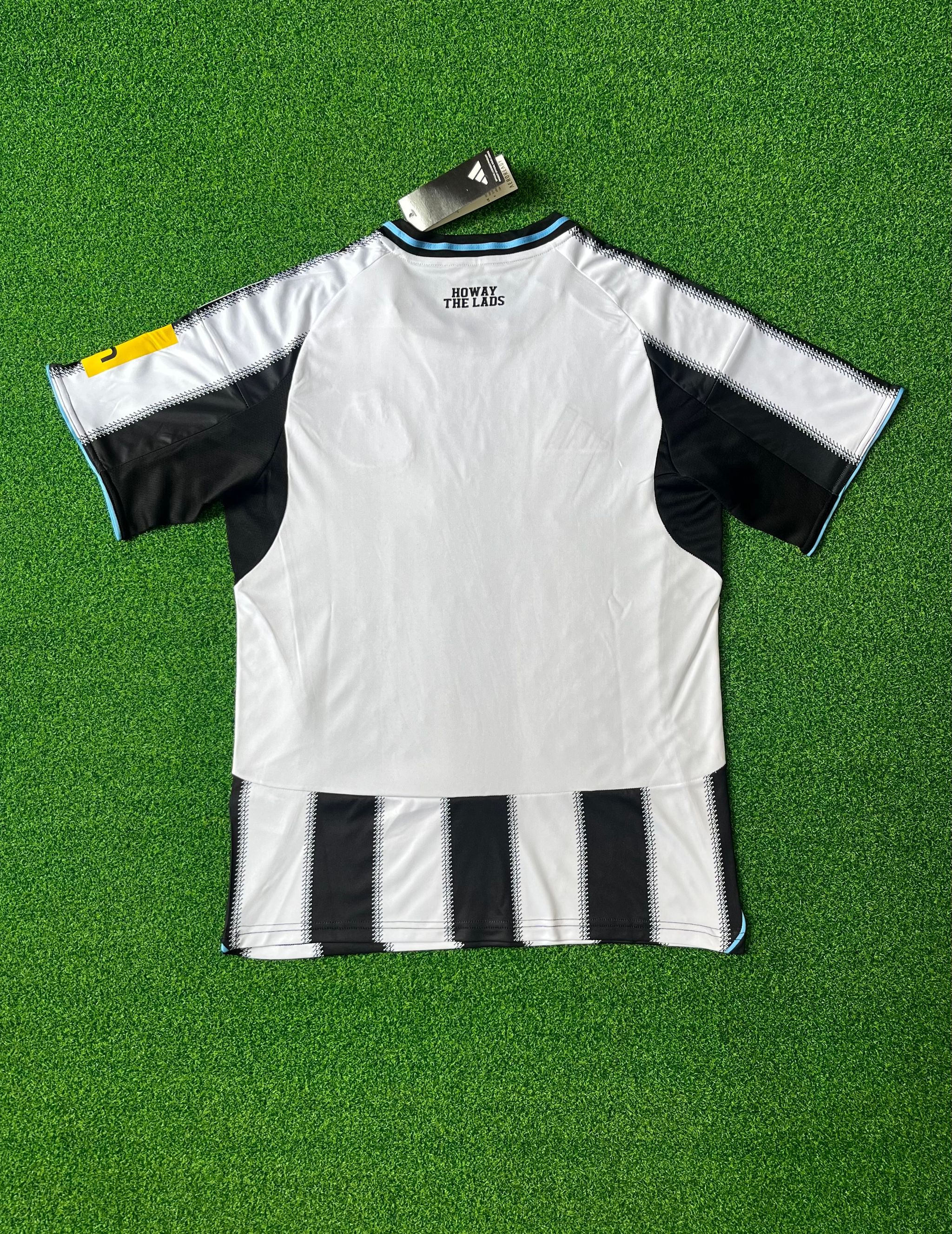 Newcastle United 2025/26 Home Shirt (White / Black / Sky blue)_8