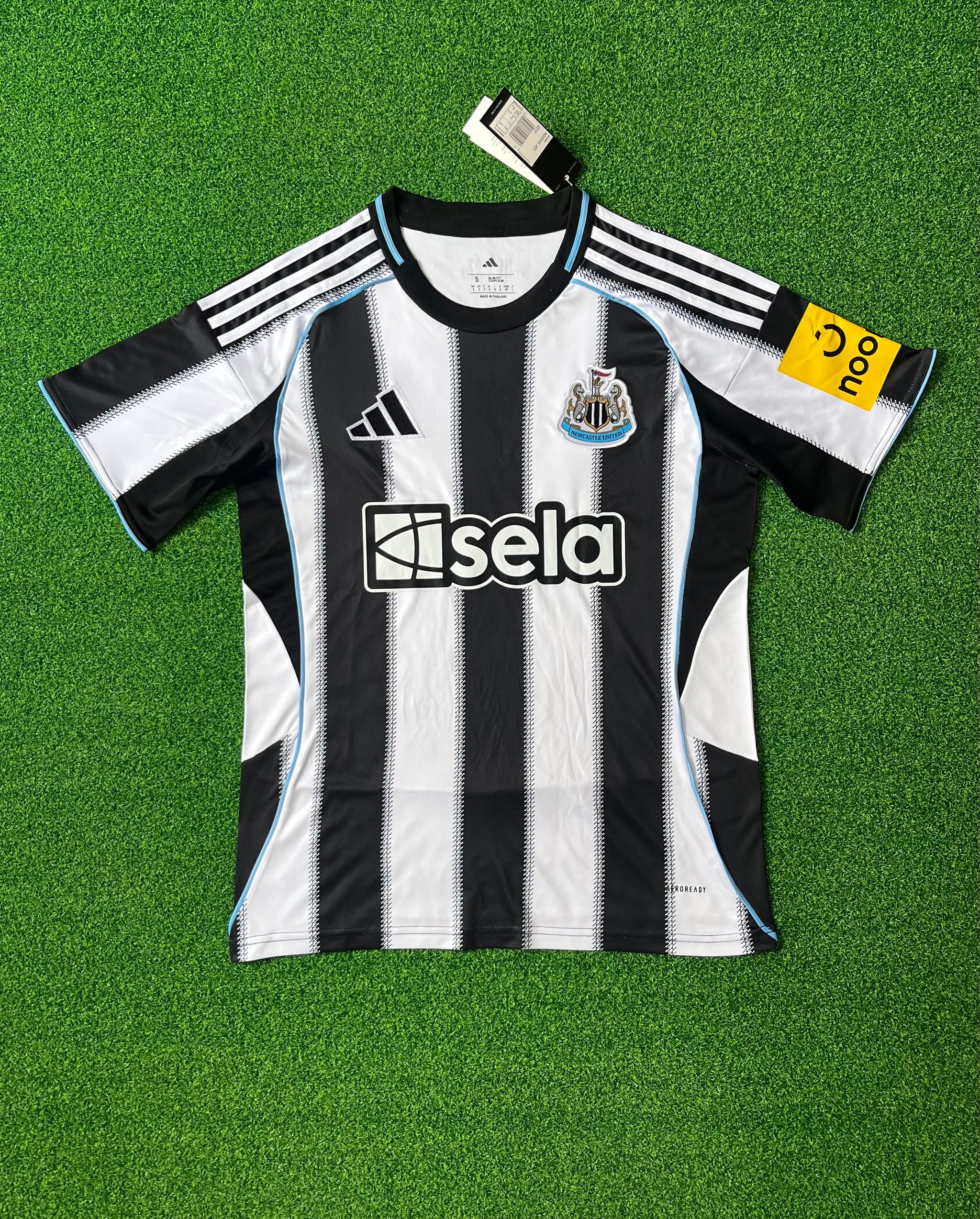 Newcastle United 2025/26 Home Shirt (White / Black / Sky blue)_10