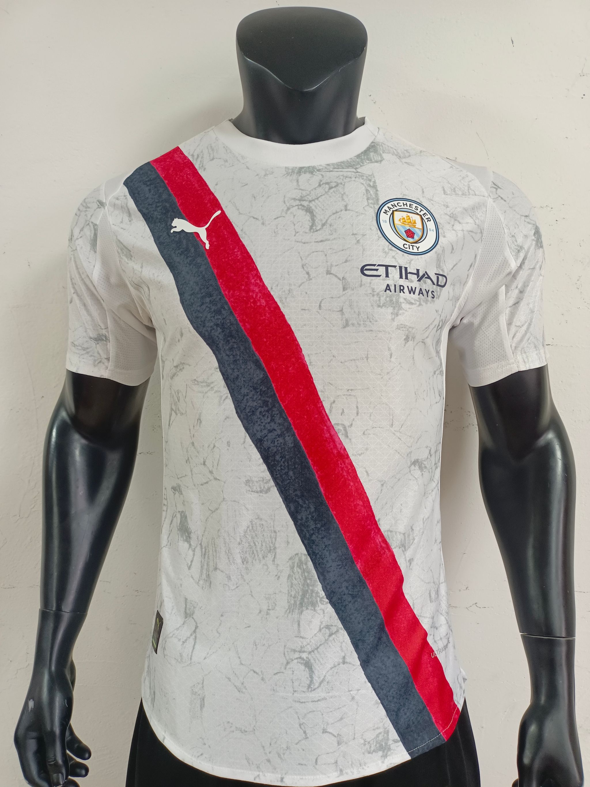 Manchester City 2025/26 Club World Cup Away Shirt (White / Black / Red)_0