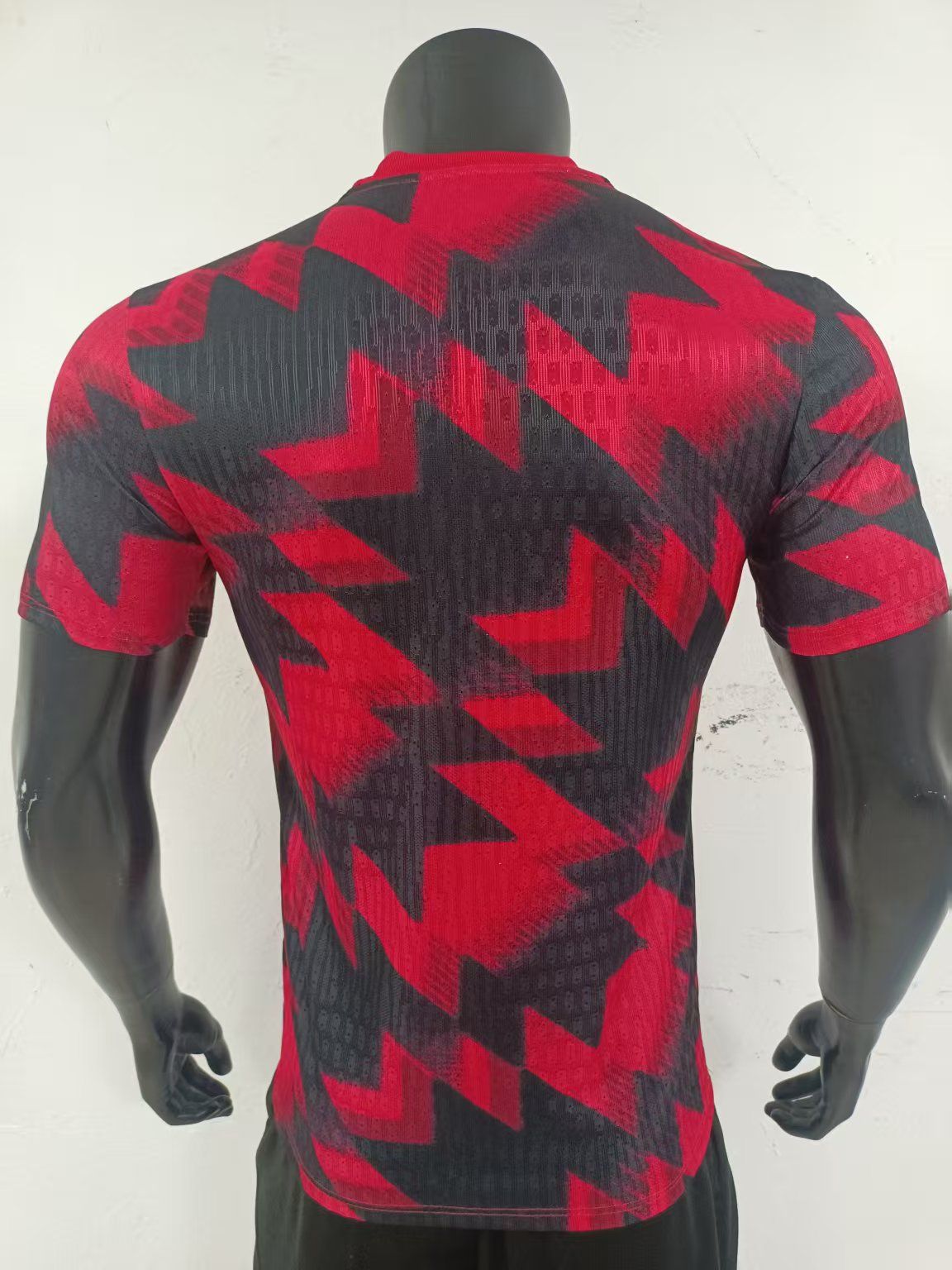 Manchester United 2025/26 Prematch Shirt (Black / Red)_1