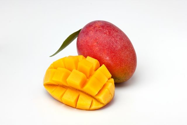 (HUGE, SWEET) Okinawa Mango (沖縄マンゴー) (4L) | Okinawa Prefecture_0