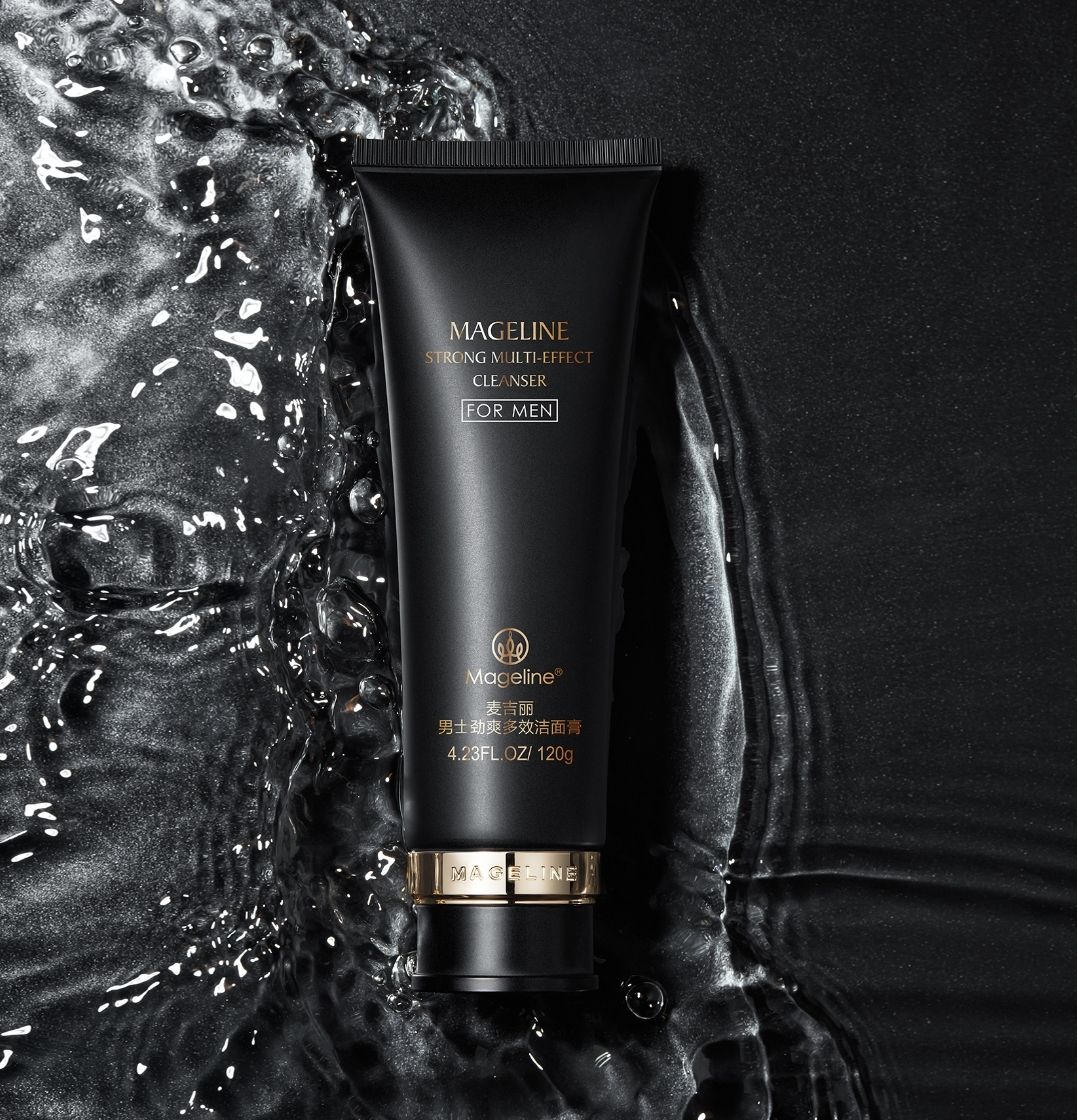 MAGELINE STRONG MULTI-EFFECT CLEANSER FOR MEN_2