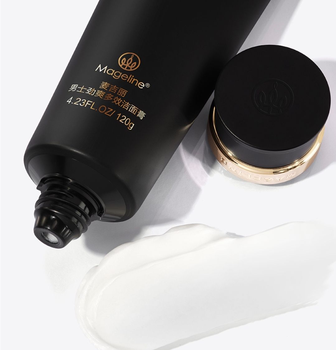 MAGELINE STRONG MULTI-EFFECT CLEANSER FOR MEN_1