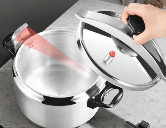 Integrated Design Pressure Cooker 7L_5