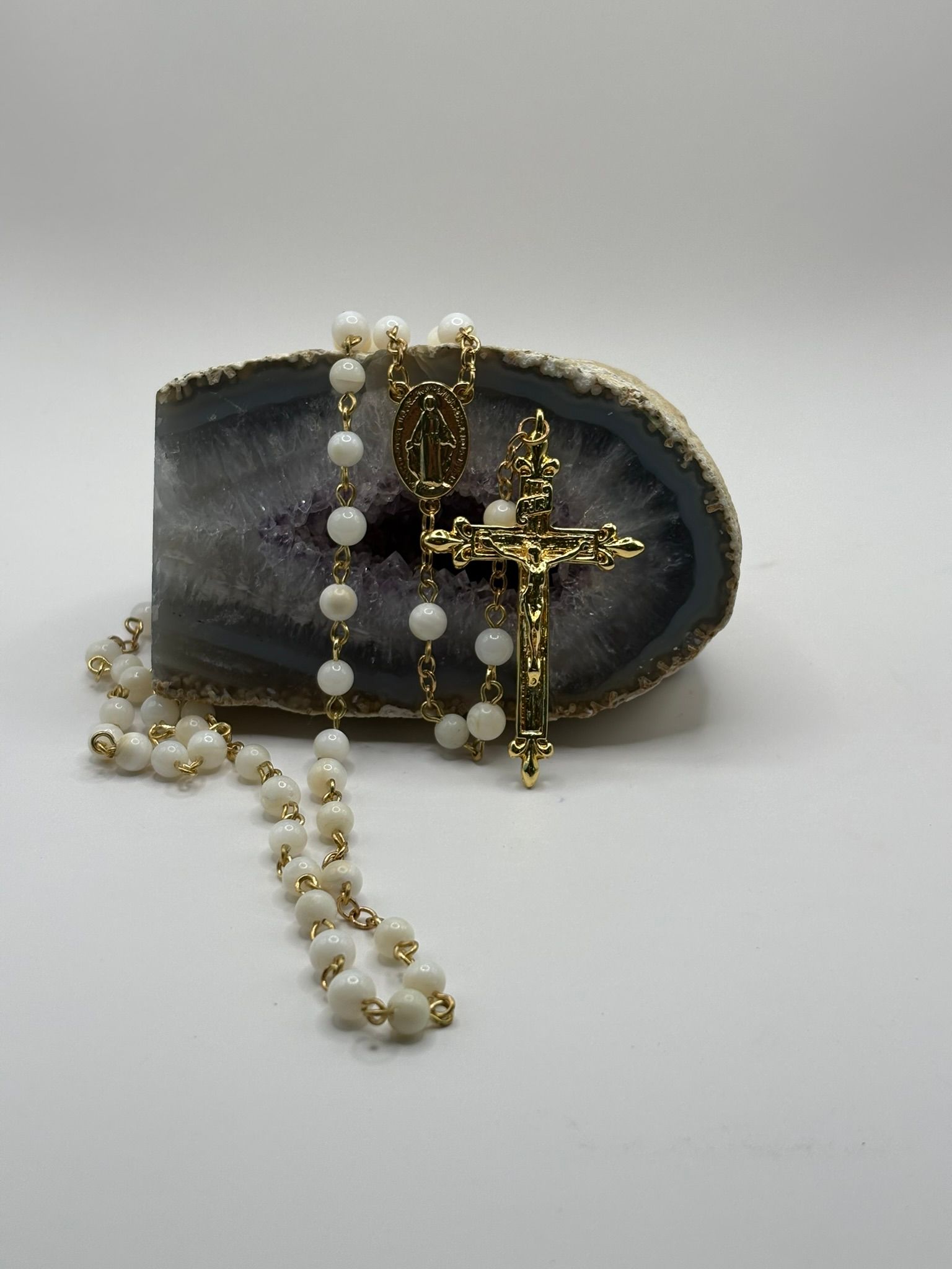 Rosario de Madreperla de 6mm Chapado en oro 18k_0