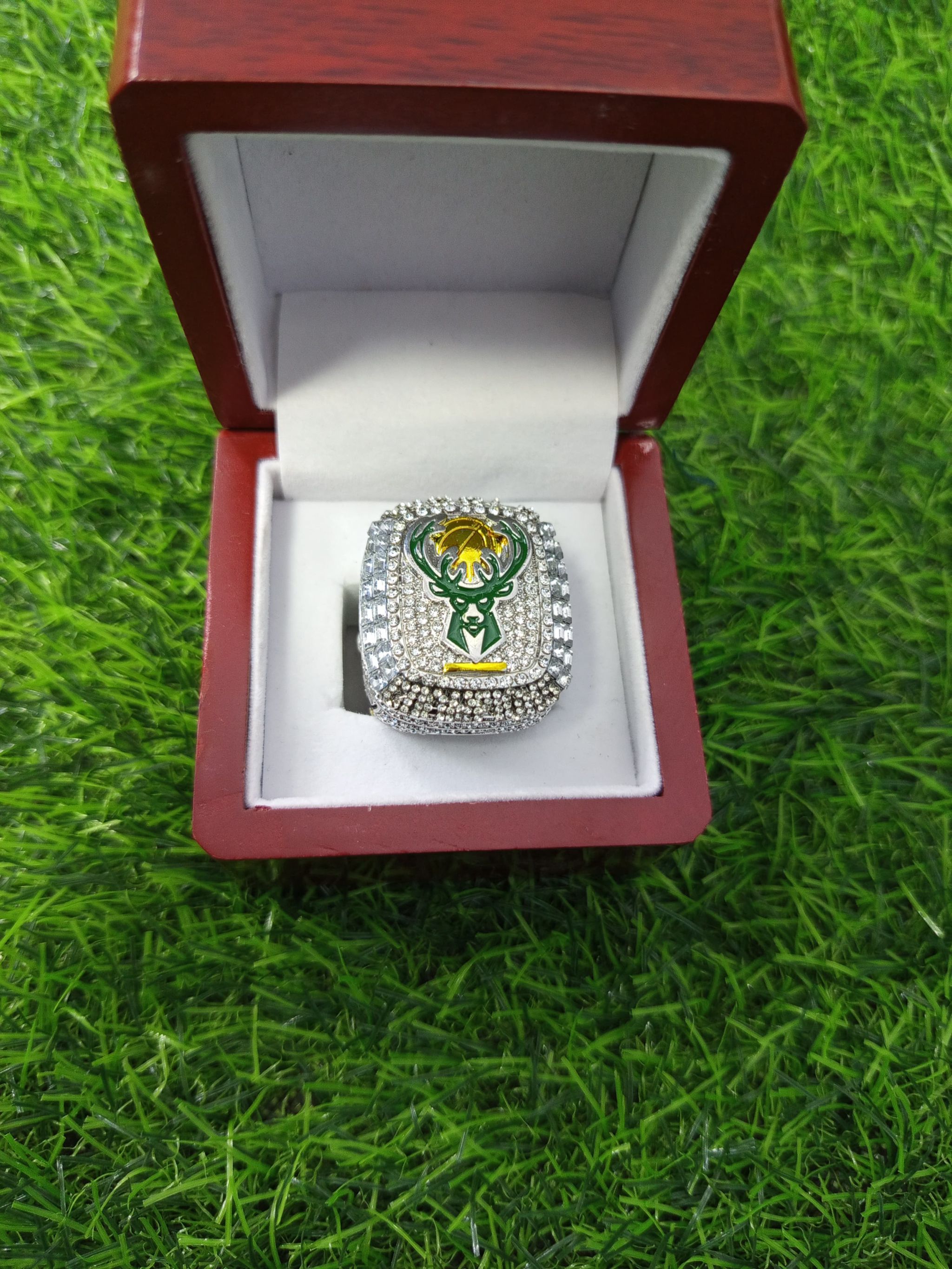 Milwaukee Bucks NBA Championship Ring _0