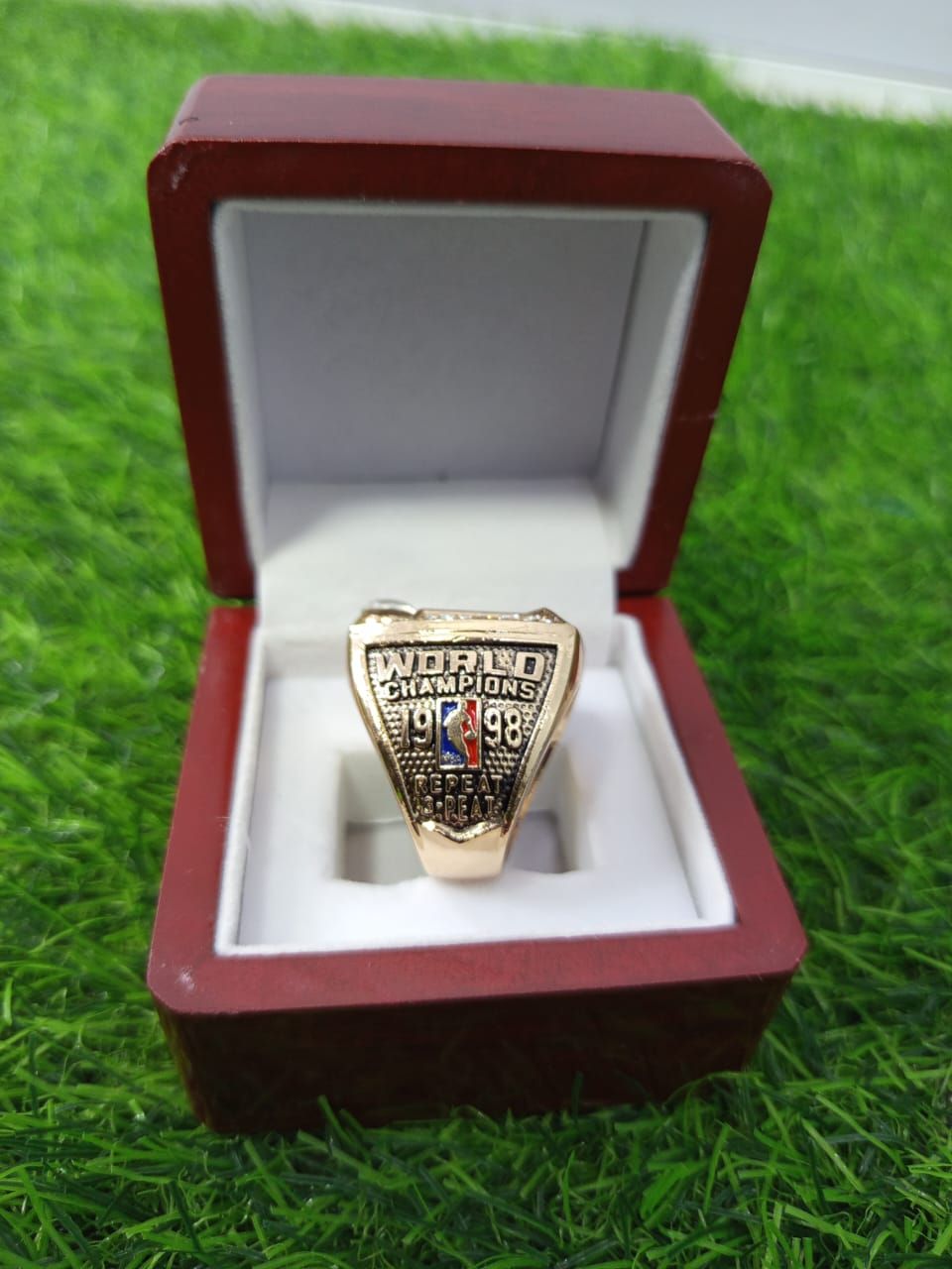 1996 Chicago Bulls NBA Championship Ring_1
