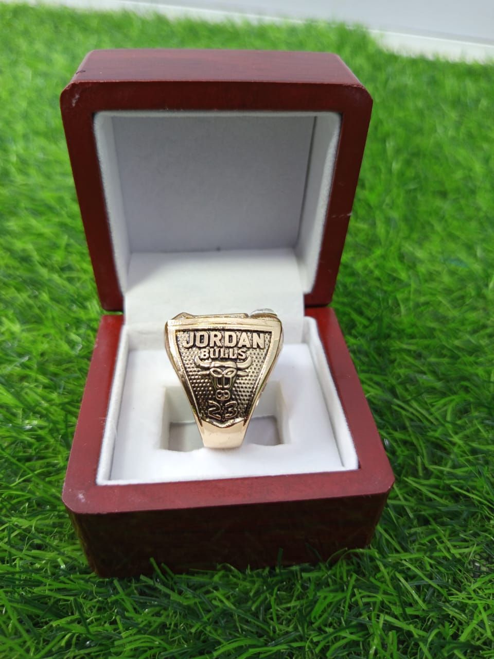 1996 Chicago Bulls NBA Championship Ring_2