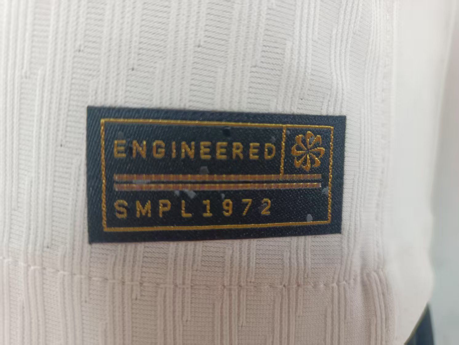 Chelsea 2025/26 Away Shirt (White / Green / Red)_6