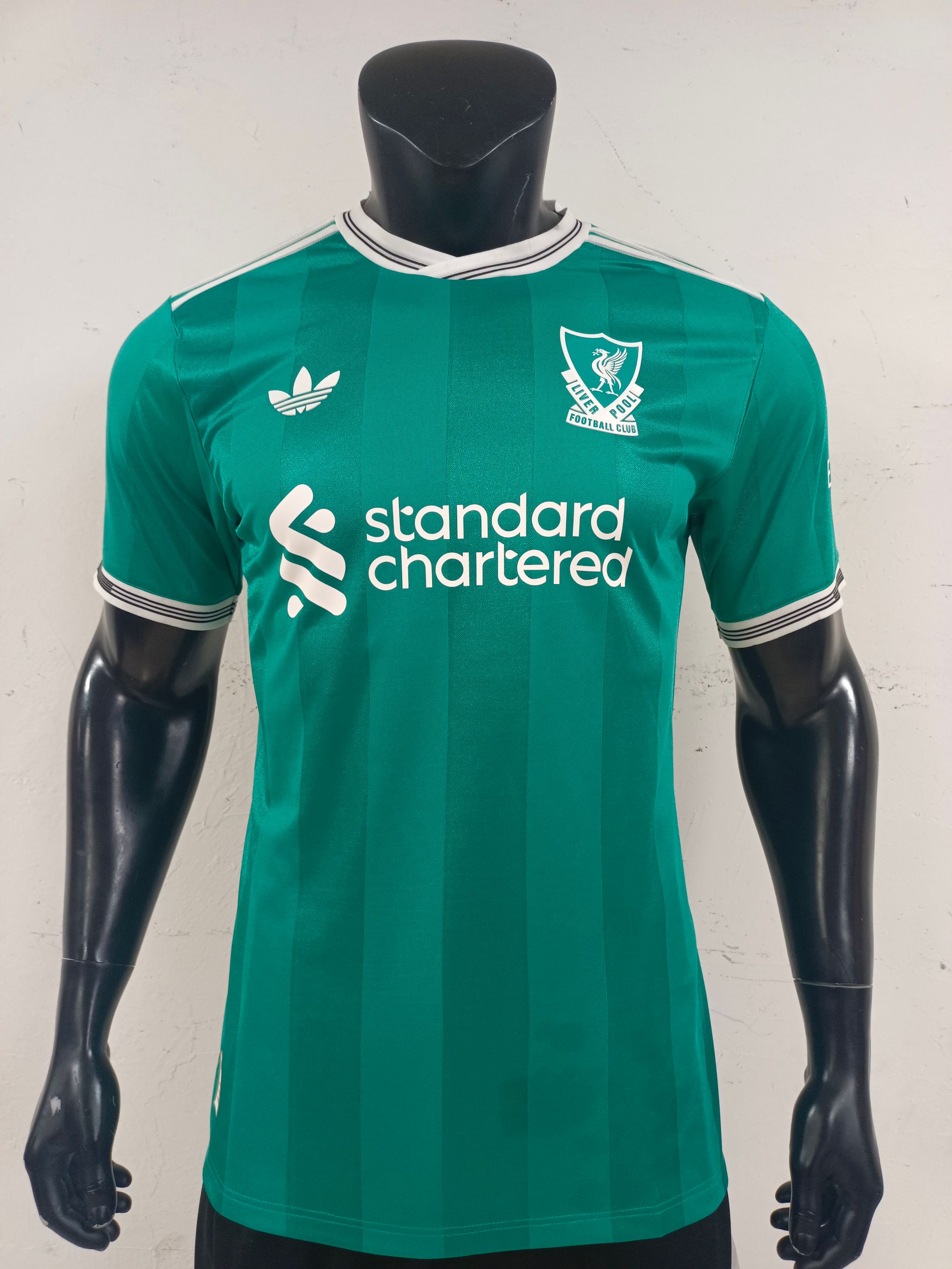 Liverpool 2025/26 Third Shirt (Green / White)_0