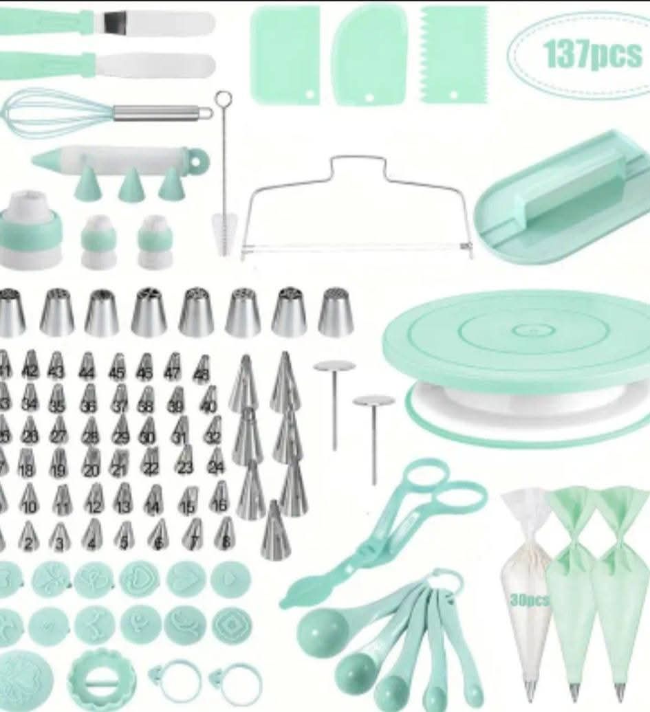 137 Piece Cake Decorating Kit with Turntable_0