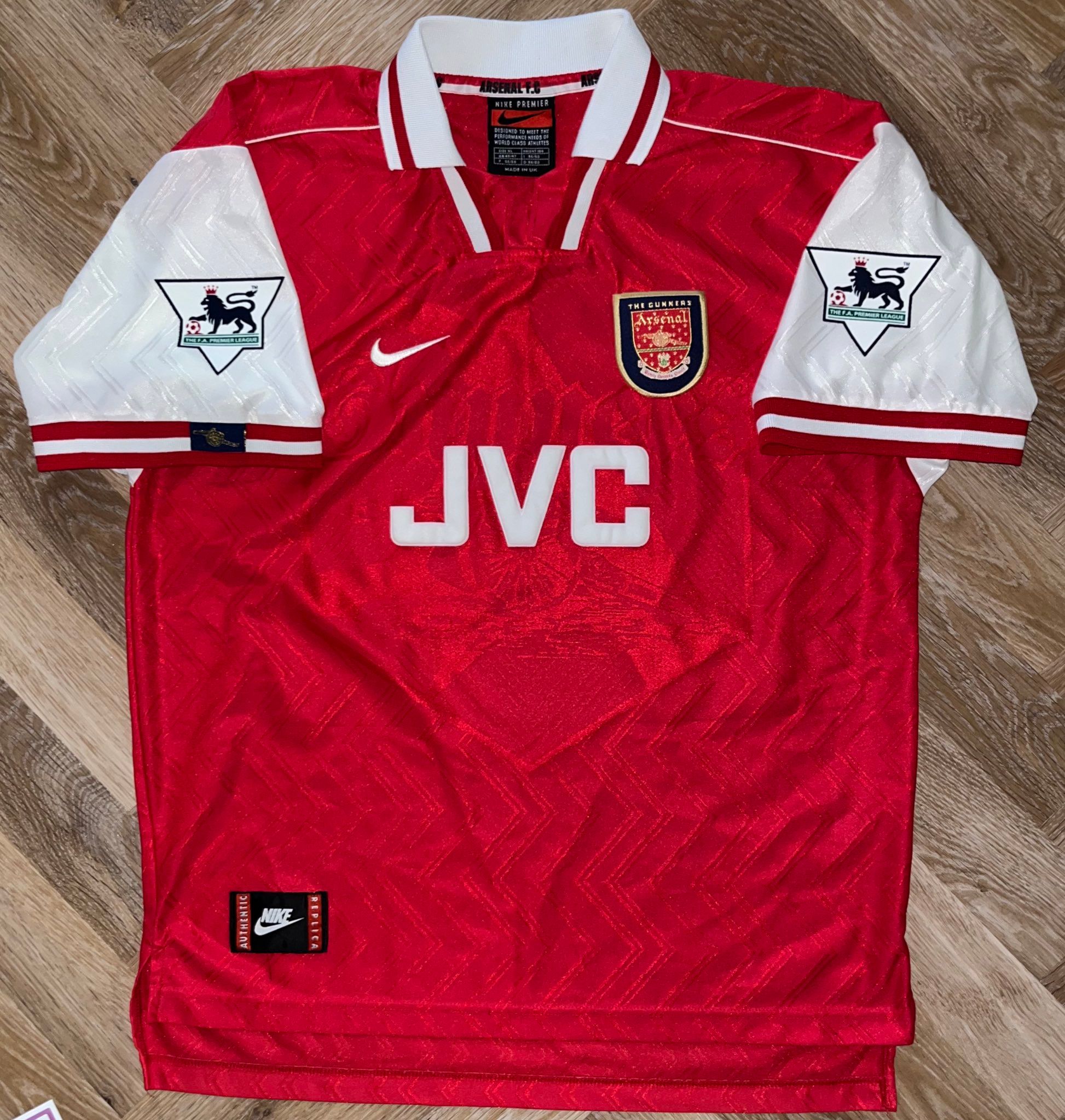 Arsenal 1997/98 Home Shirt (Red/ white)_3