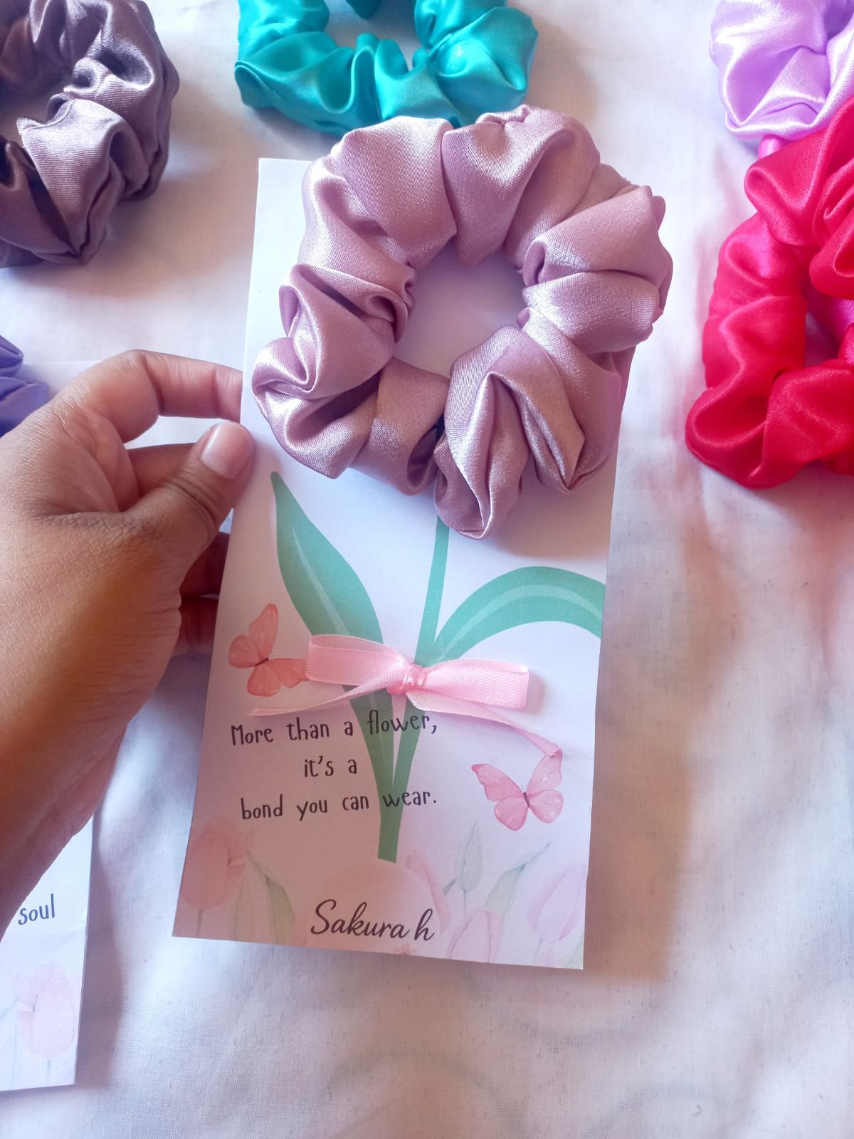 🌸 Elegant Satin Scrunchie – Gift Card Edition_0