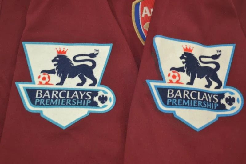 Arsenal 2005/06 Home Shirt (Claret / Gold)_6