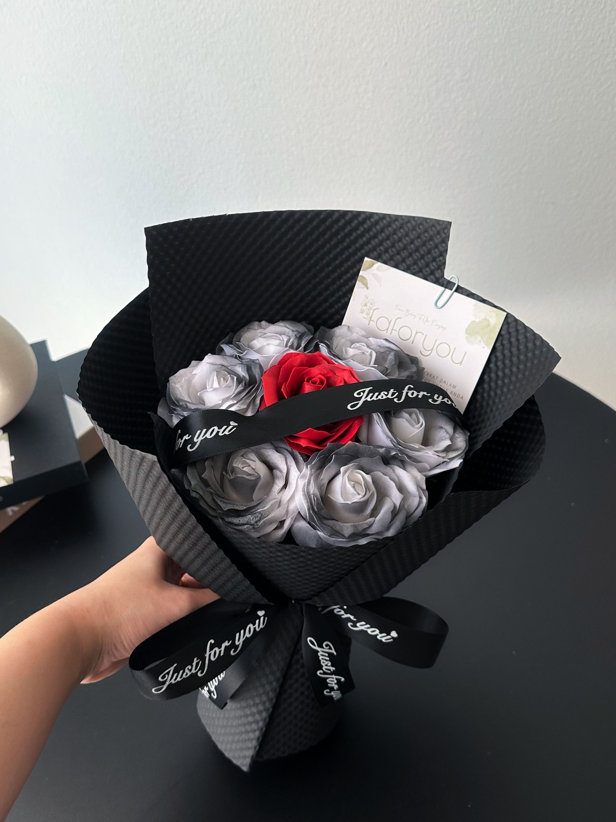 7 Stalk Soap Rose Bouquet (Dimensional Embossing Paper)_1
